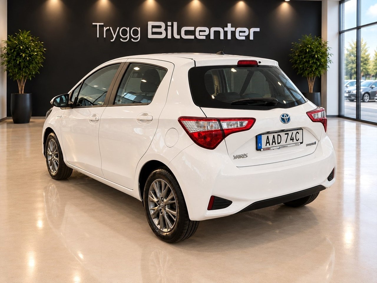 Toyota Yaris Hybrid e-CVT, 101hk 2020, photo 3/10