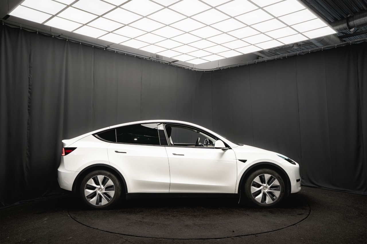 Tesla Model Y 2023, bild 5/10