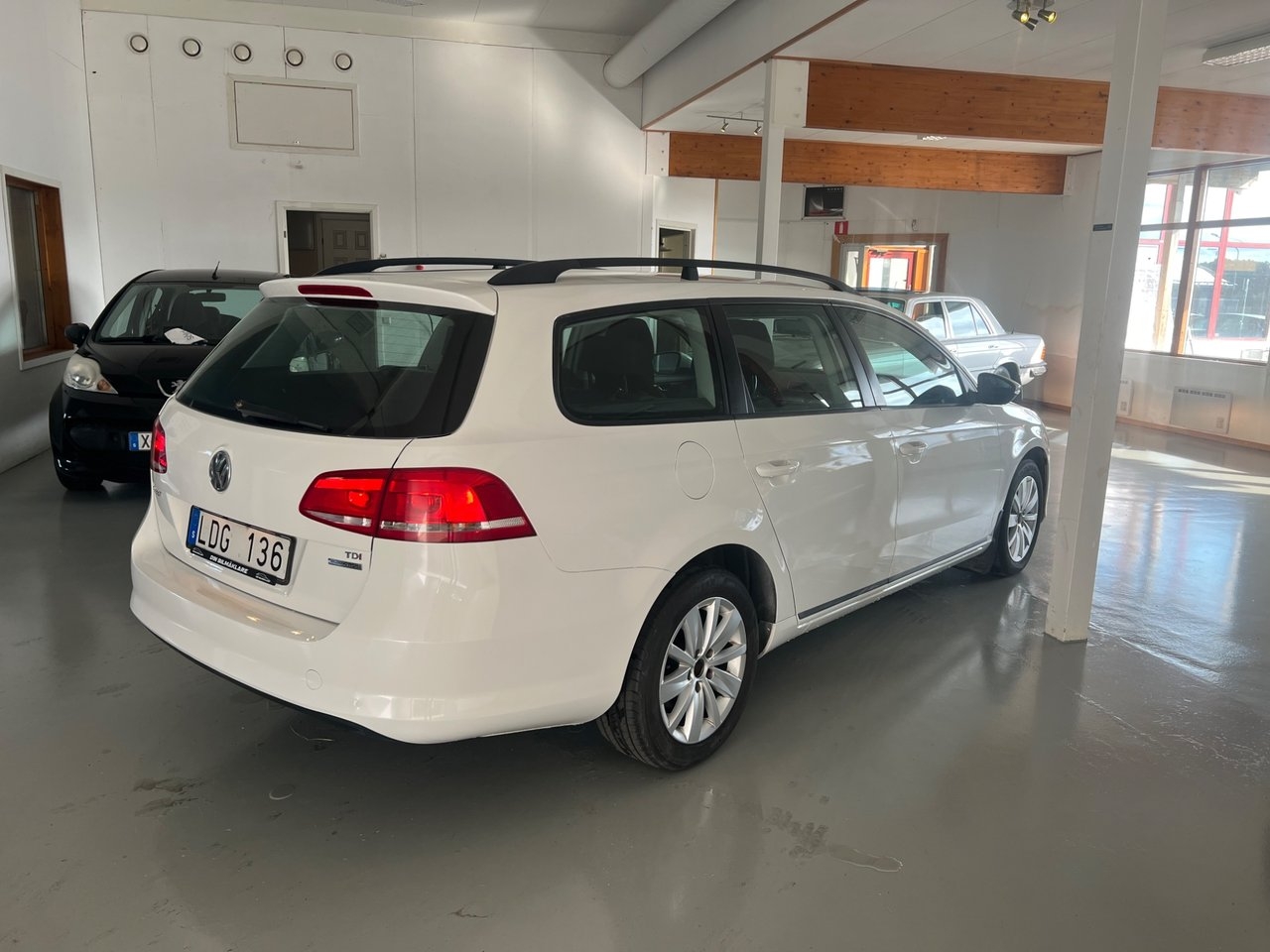 Volkswagen Passat 2011, bild 5/10