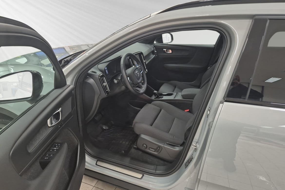 Volvo EX40 2026, photo 7/10