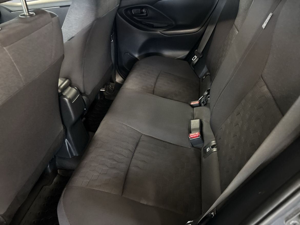 Toyota Yaris 2025, photo 7/10