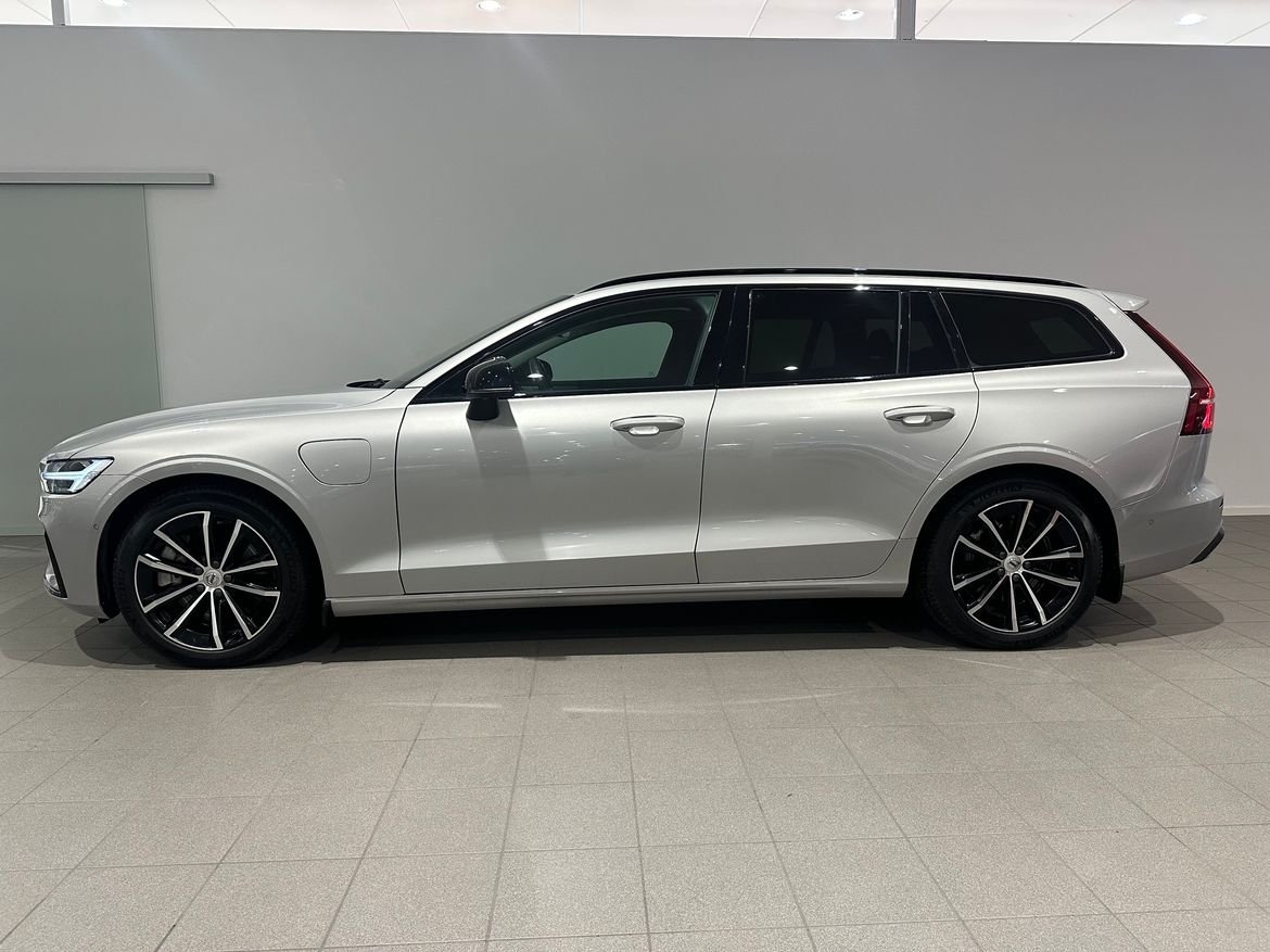 Volvo V60 T6 Plus Dark Nordic Edition 2025, kuva 7/10