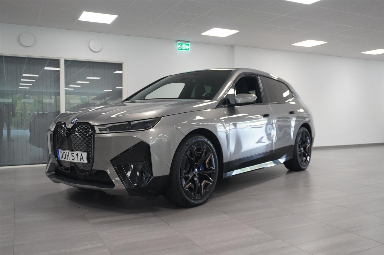 BMW iX