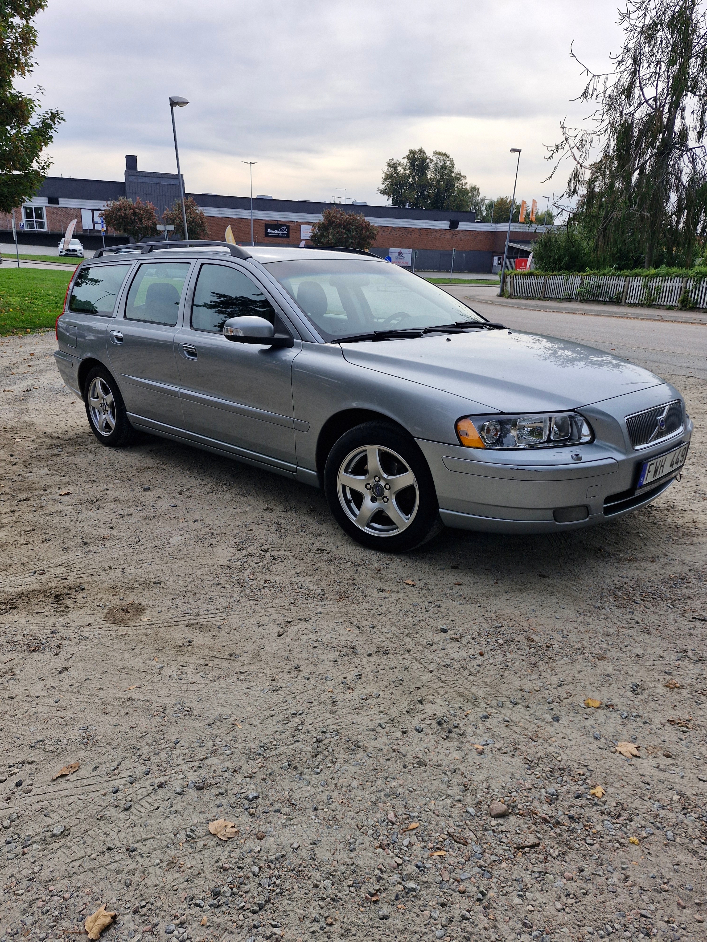 Volvo V70 2.4 Manuell 170HK 2008, bild 2/4