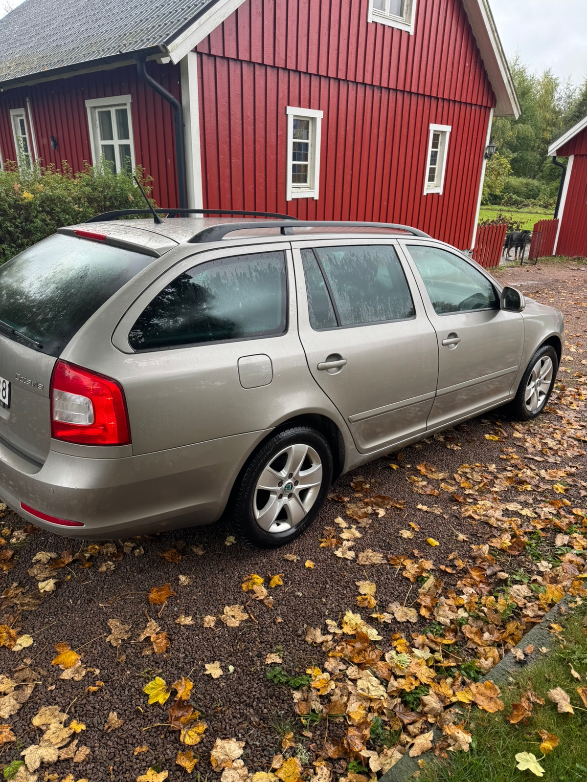 Skoda Octavia Kombi 1.6 TDI 4x4 Manuell 2012, bild 4/10