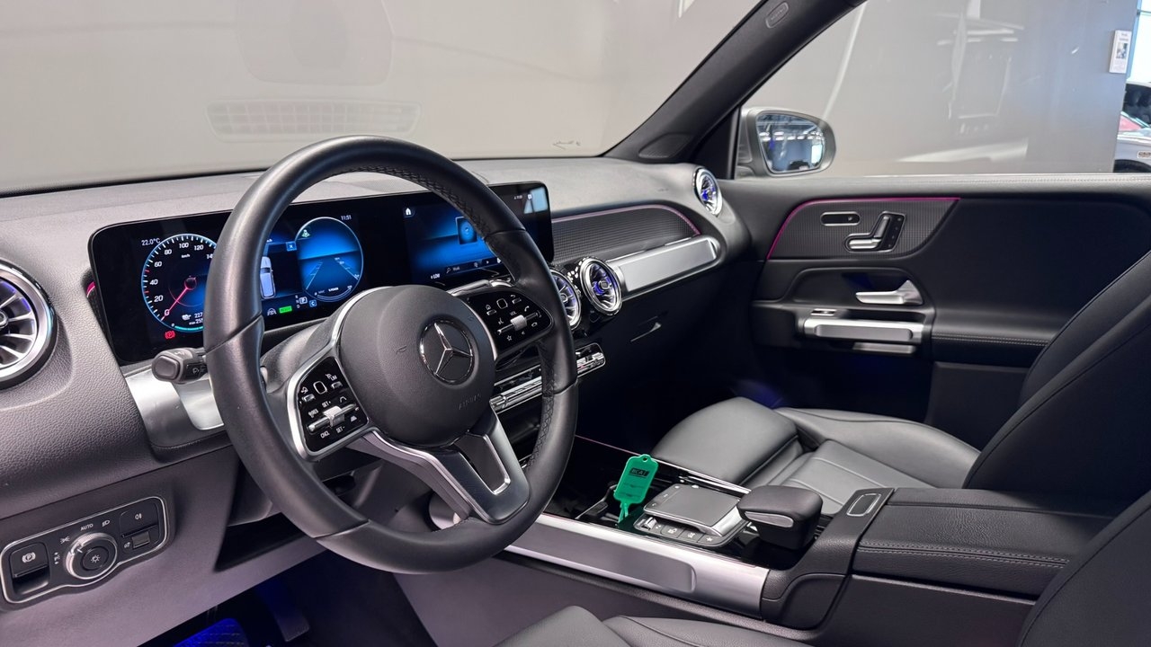 Mercedes-Benz EQB 2023, photo 7/10