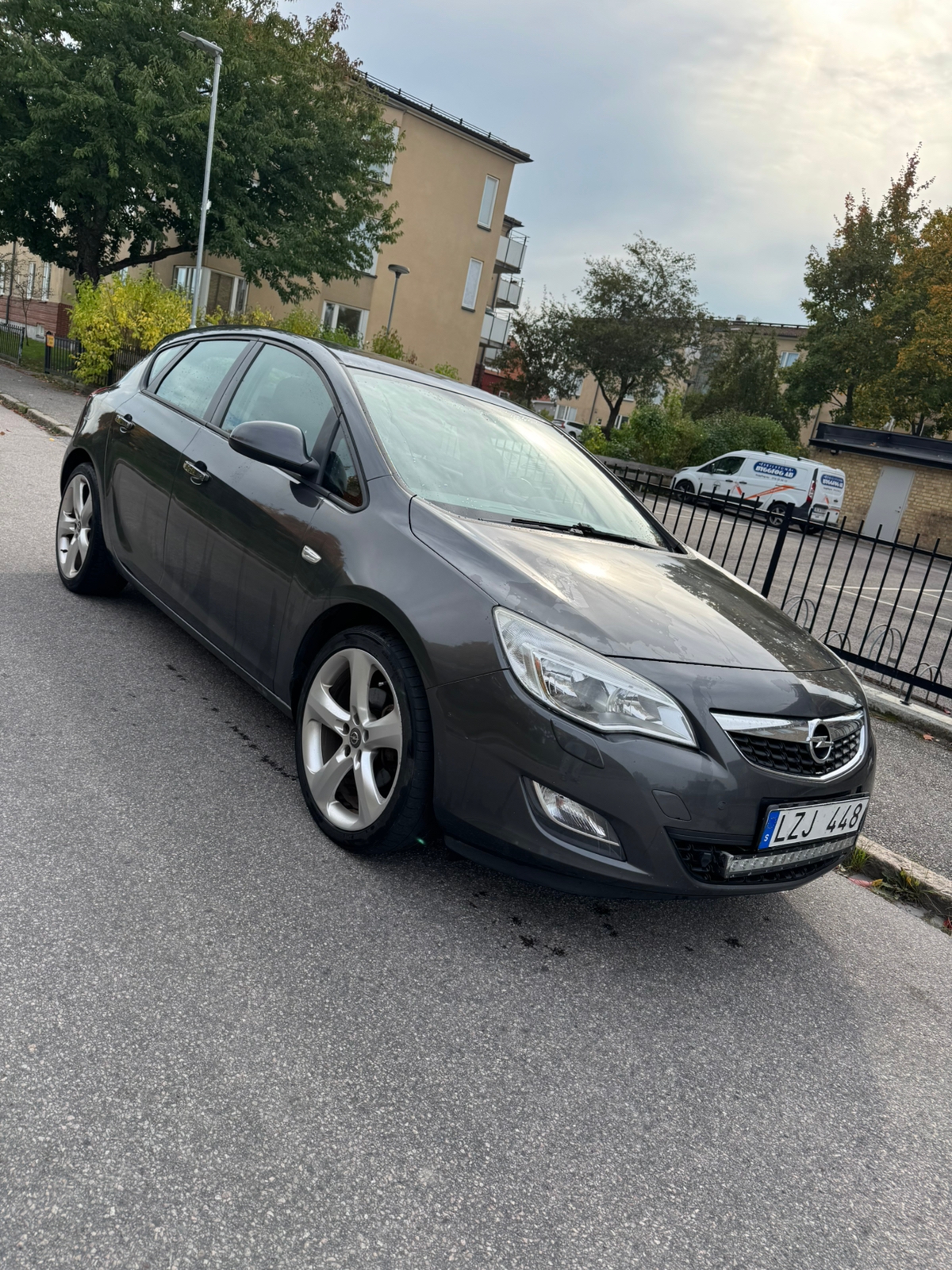 Opel Astra 1.7 CDTI Manuell 2012, photo 2/7