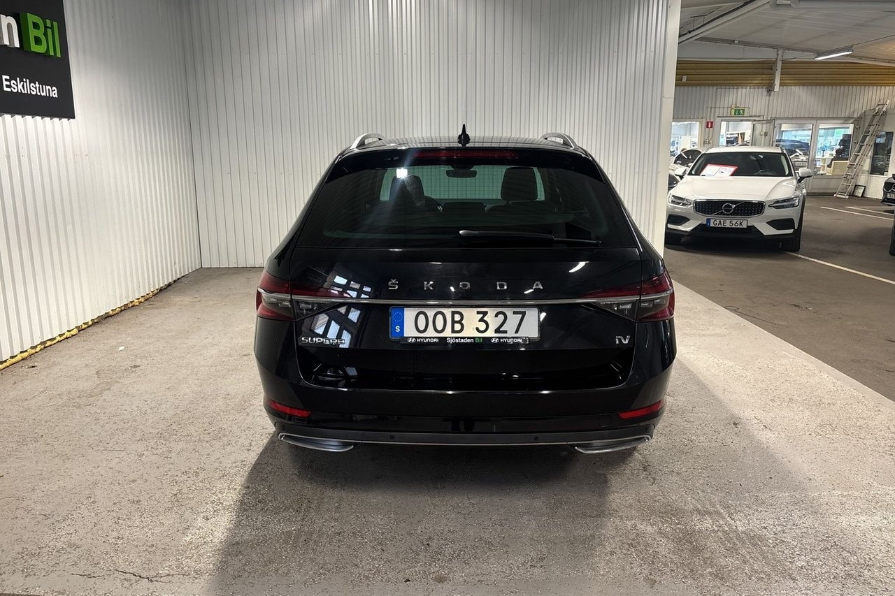 Skoda Superb 2021, kuva 4/10