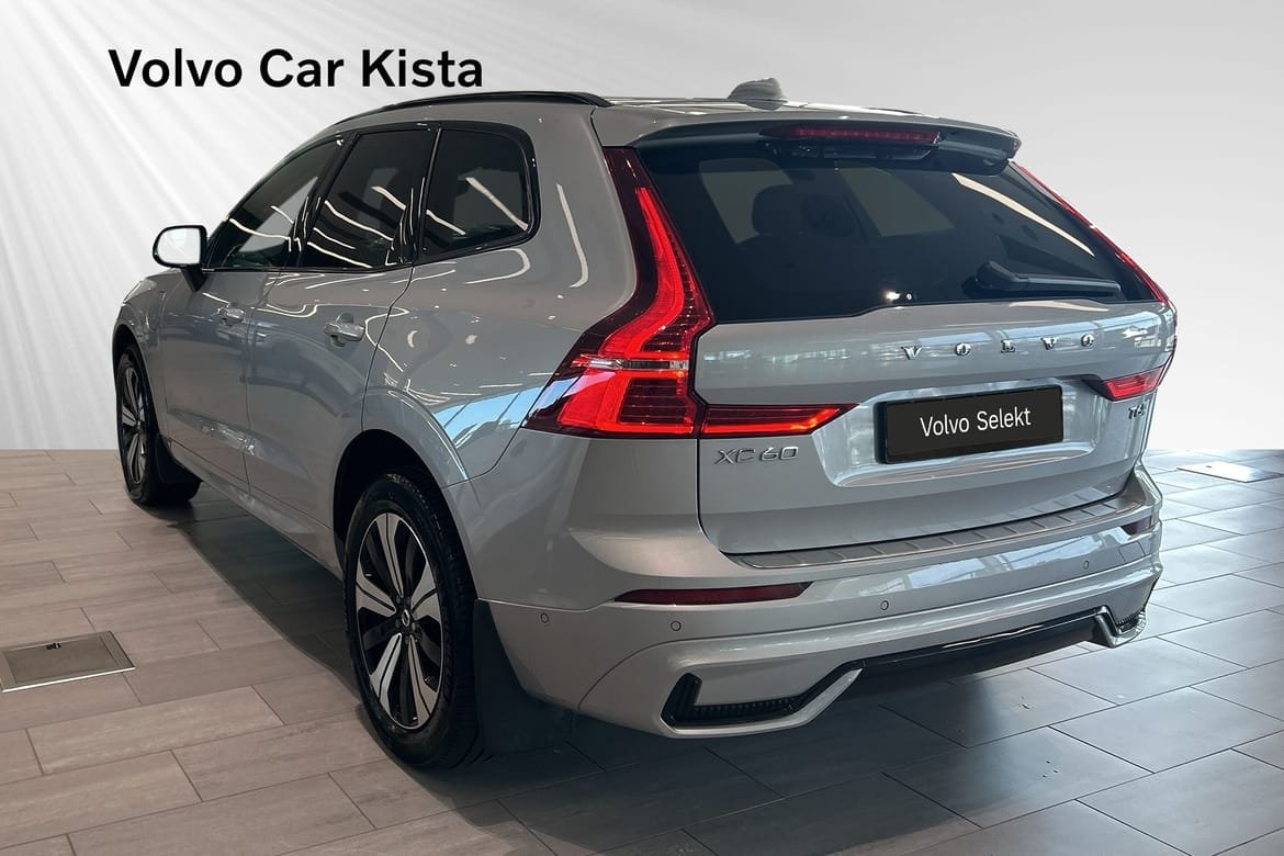 Volvo XC60 2025, photo 4/10