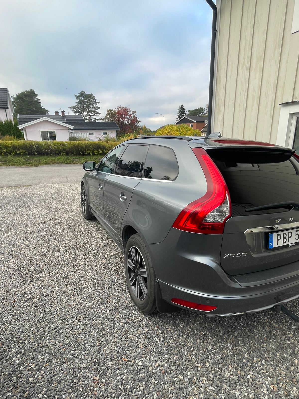 Volvo XC60 D4 AWD Geartronic 2017, bild 2/3