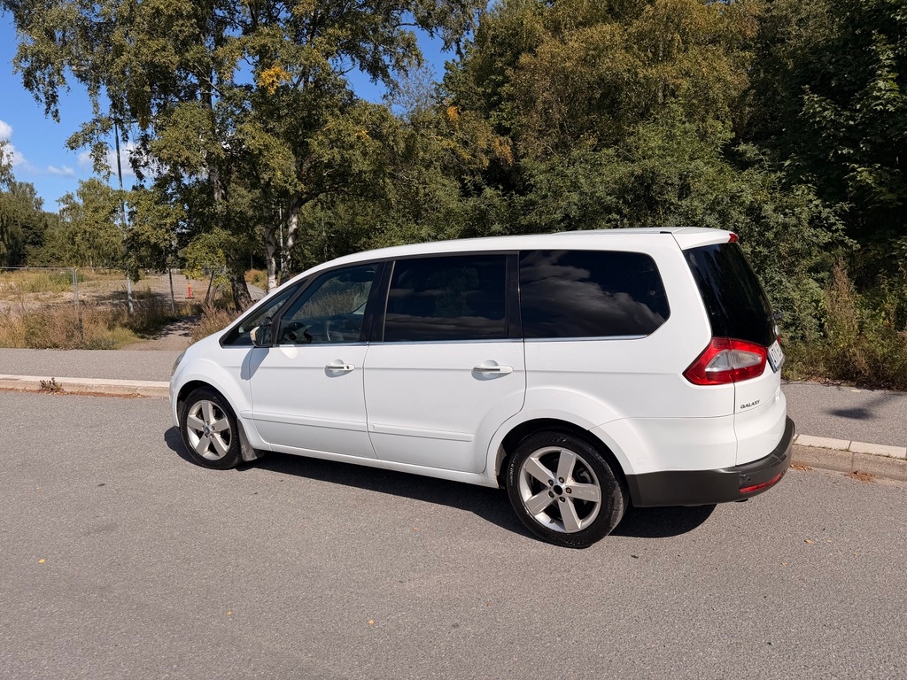 Ford Galaxy 2.0 TDCi Manuell 2009, bild 2/10
