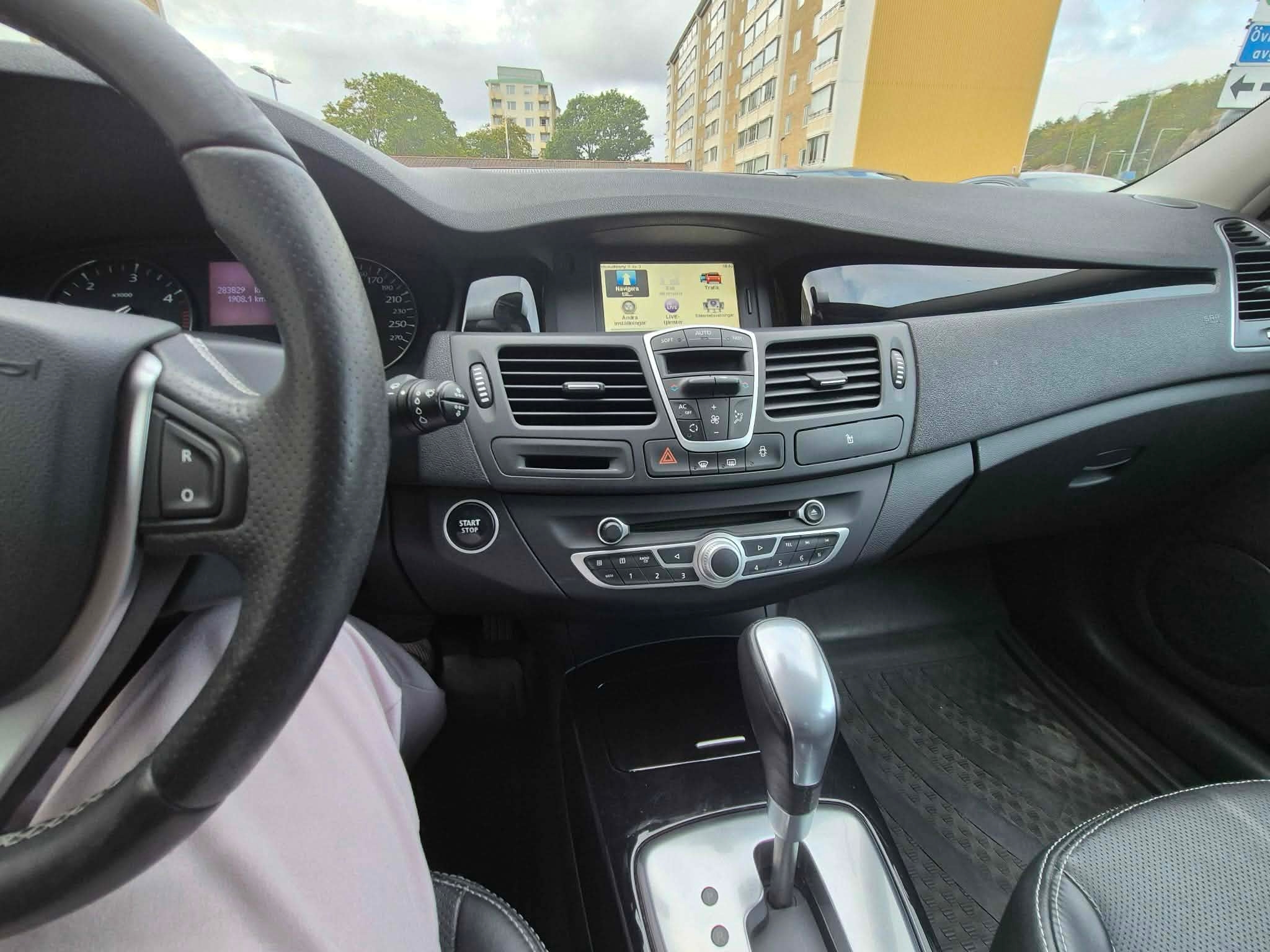 Renault Laguna 2011, bild 4/8