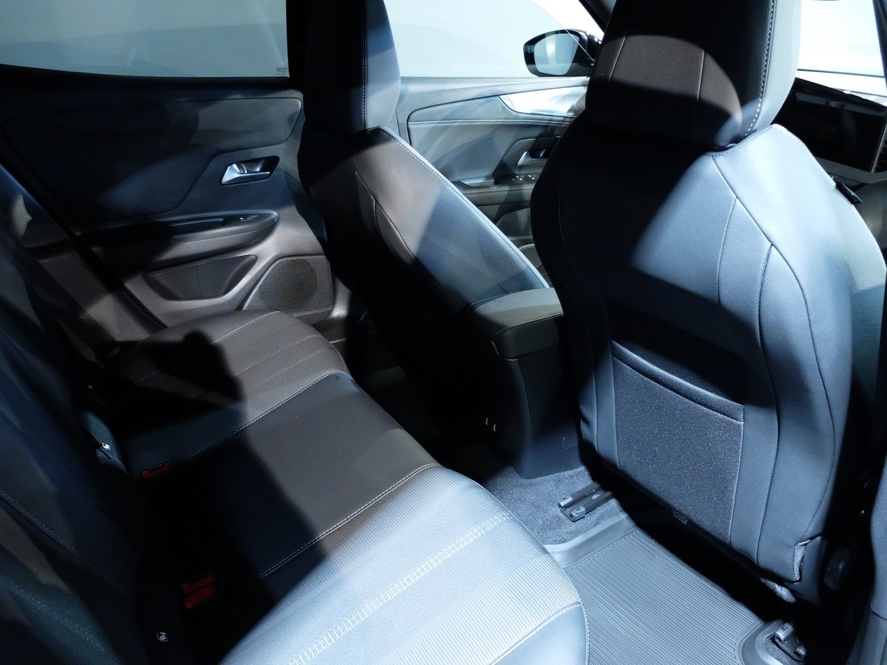 Opel Mokka 2025, kuva 7/9