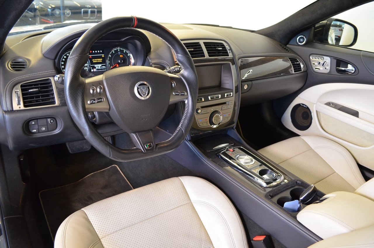 Jaguar XKR 2011, bild 3/10