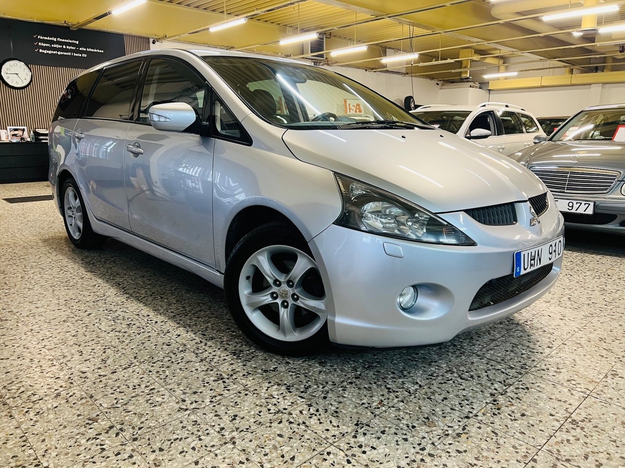 Mitsubishi Grandis 2006, photo 2/10
