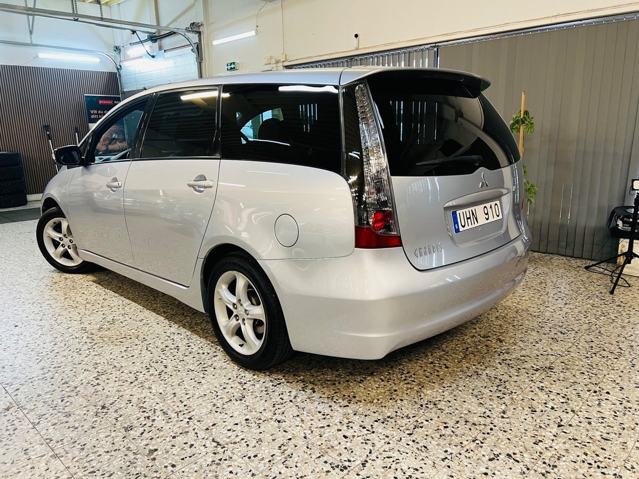 Mitsubishi Grandis 2006, photo 3/10