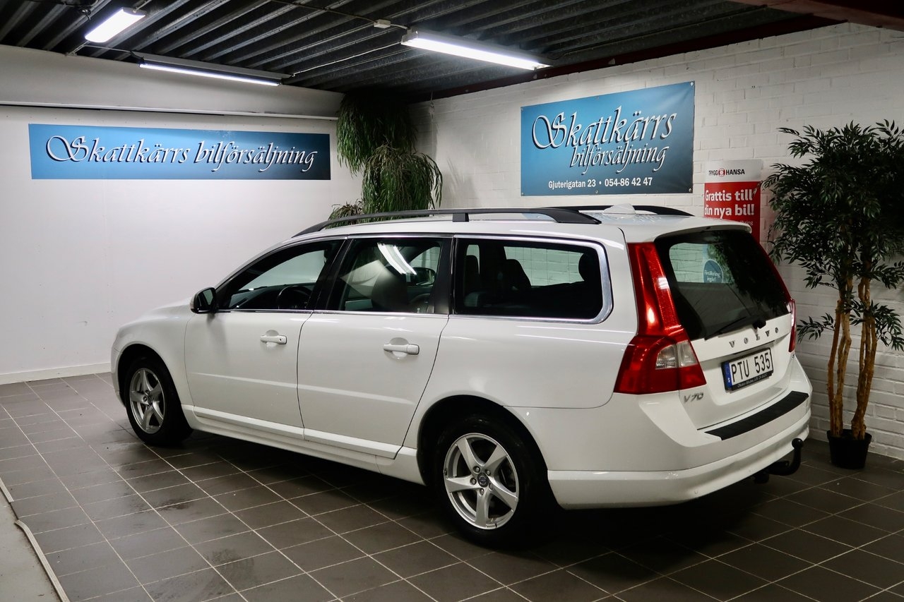 Volvo V70 2.4D Momentum 2010, bild 2/7