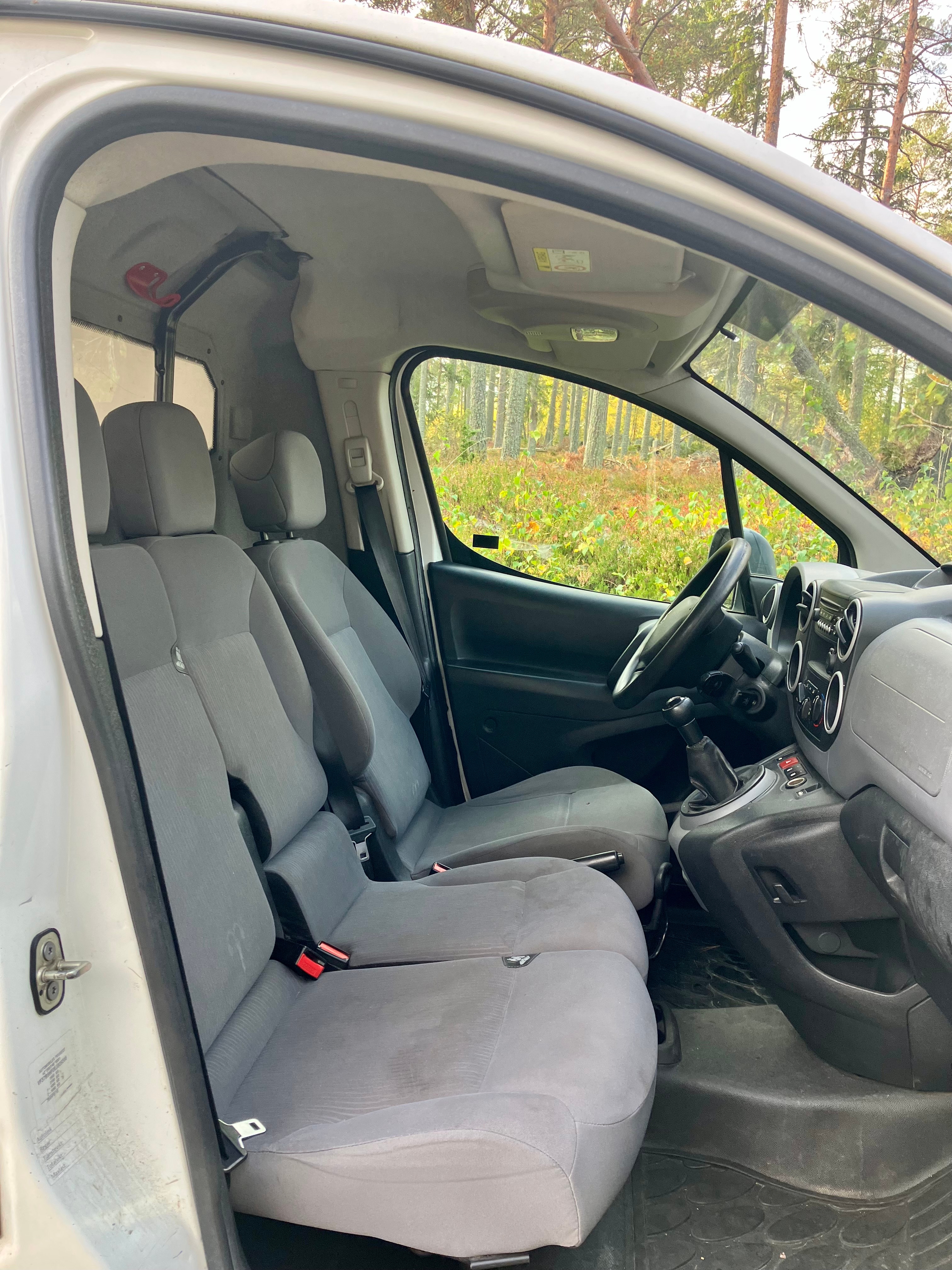 Peugeot Partner Skåpbil 1.6 HDi Manuell 2014, bild 7/10
