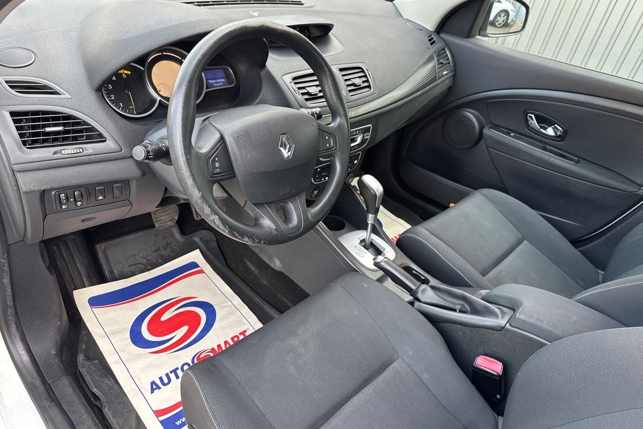Renault Megane 1.5 dCi DCT 2012, photo 6/10