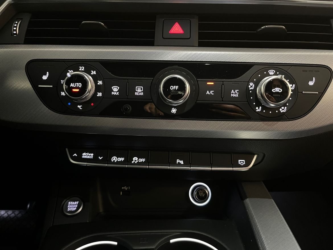 Audi A4 2020, bild 2/3