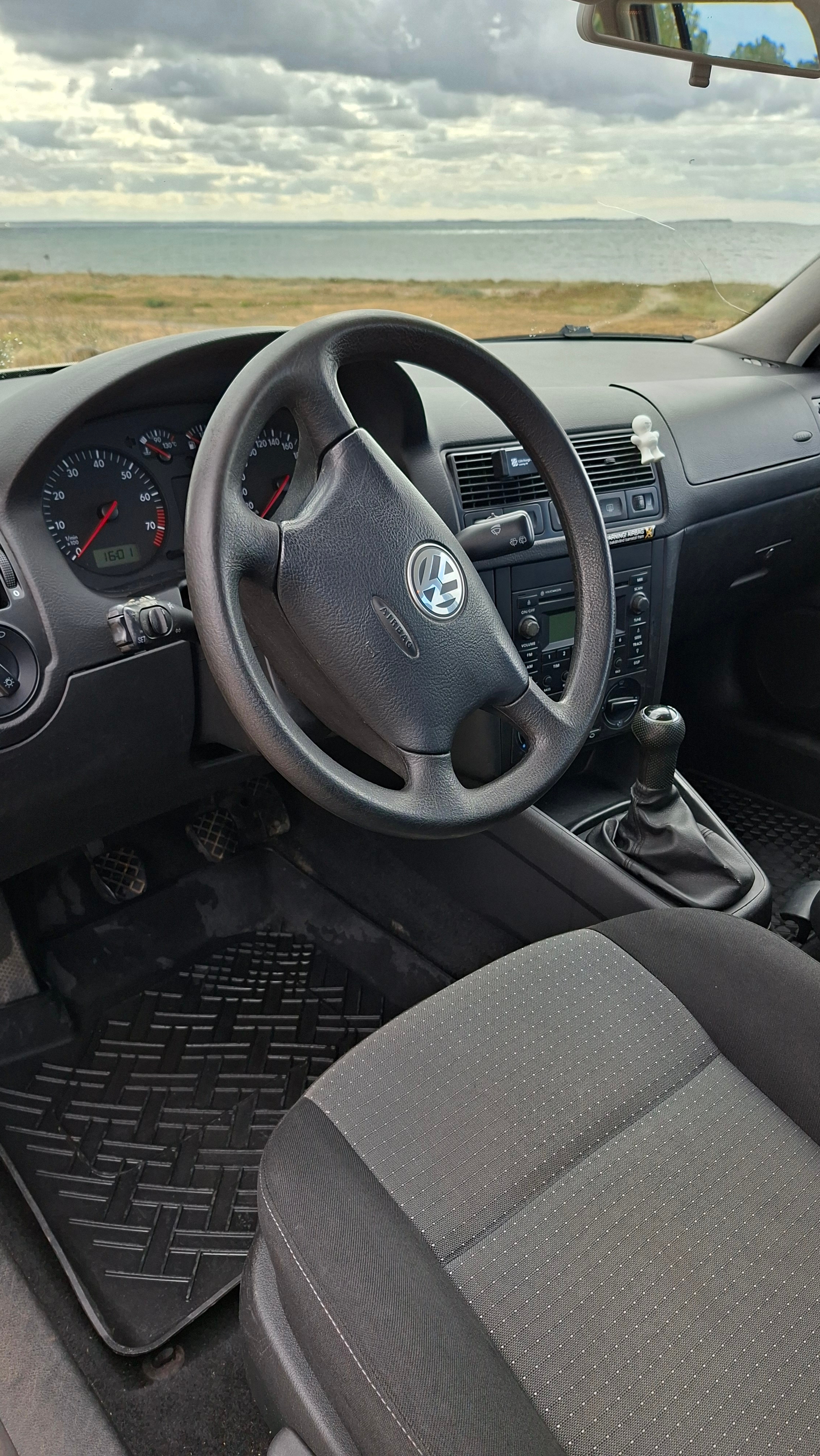 Volkswagen Golf IV Variant 1.6 Manuell 2005, bild 7/10