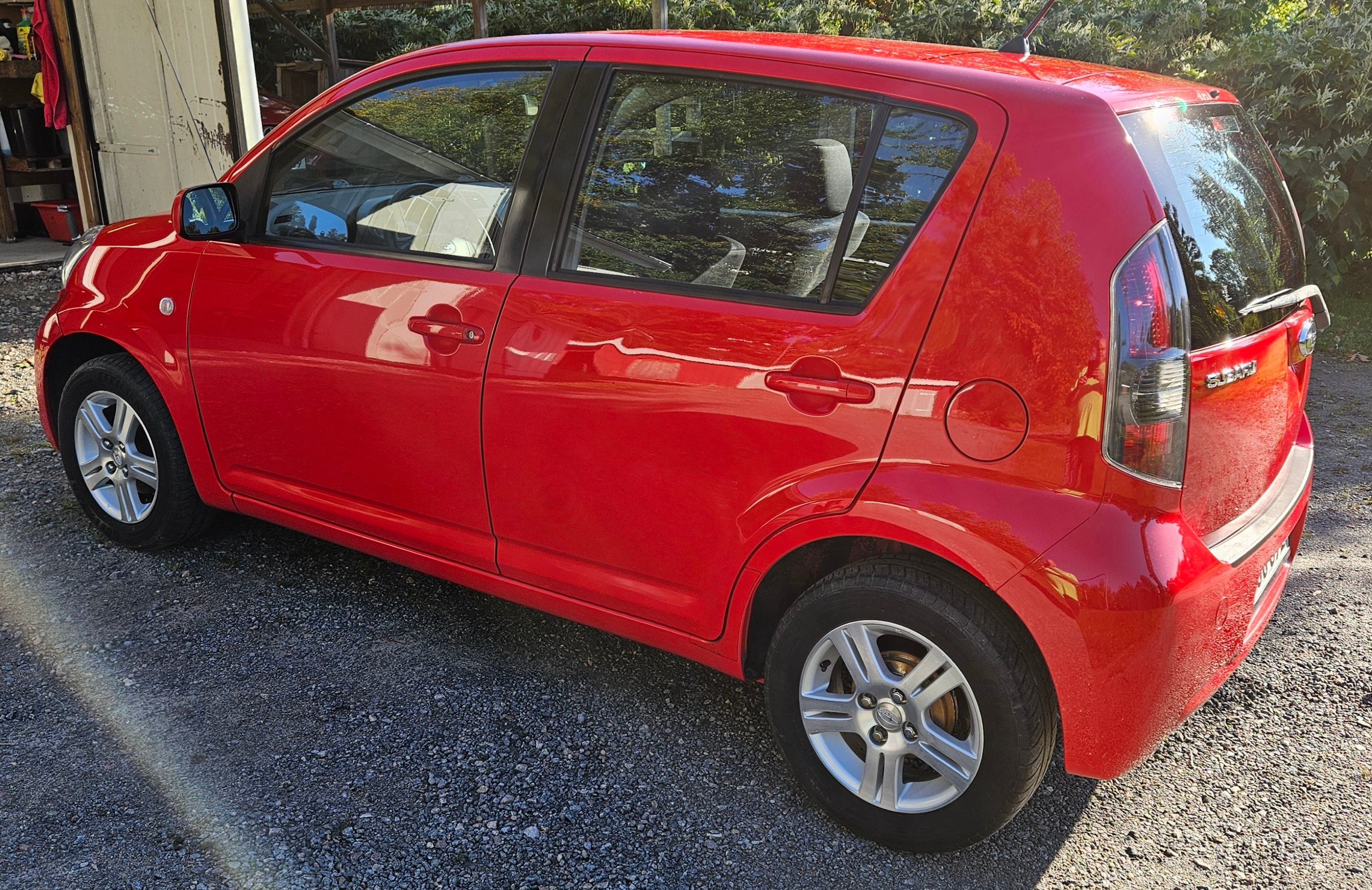 Subaru Justy 1.0 DVVT Manuell 2008, bild 2/8