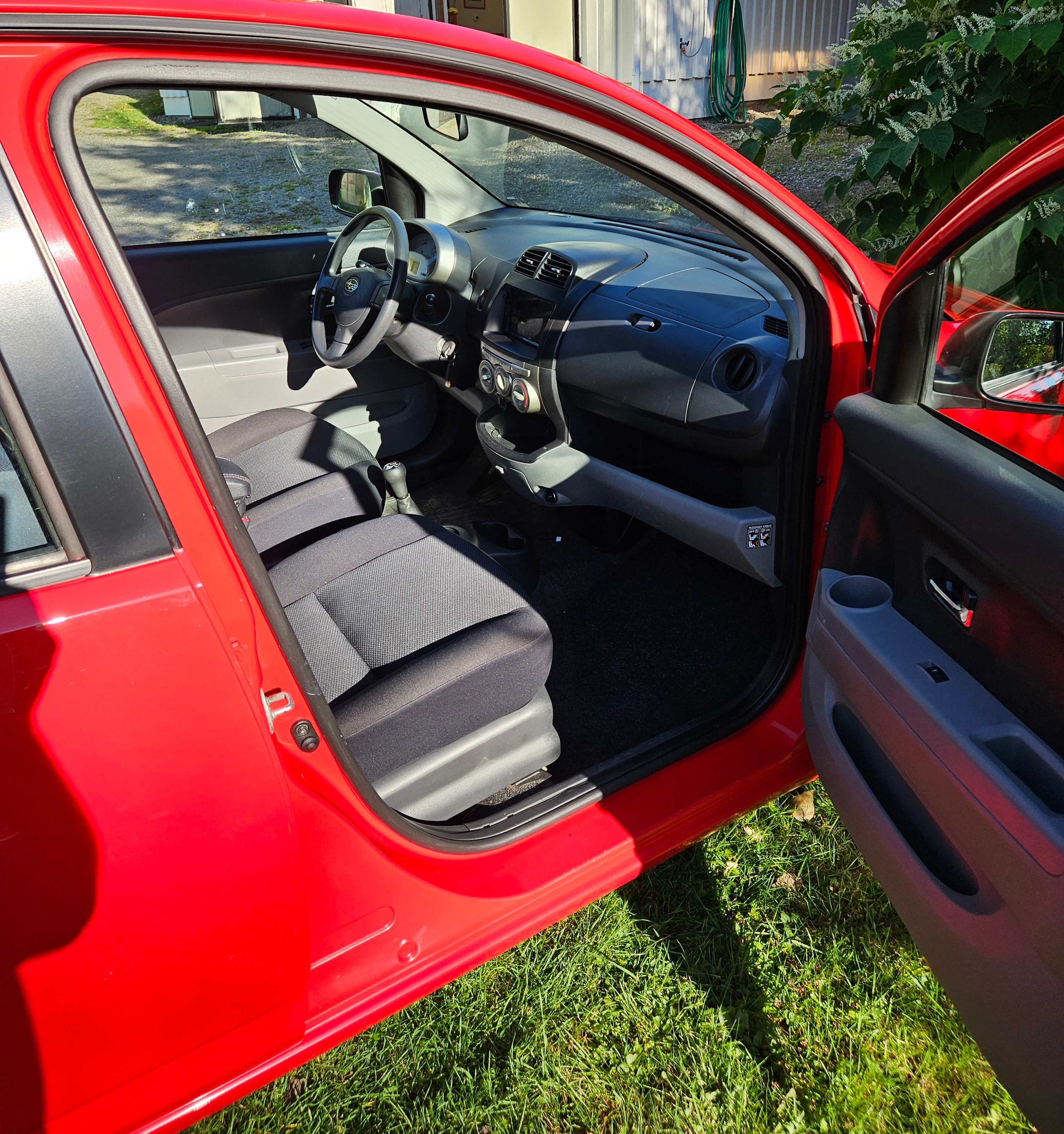 Subaru Justy 1.0 DVVT Manuell 2008, bild 6/8