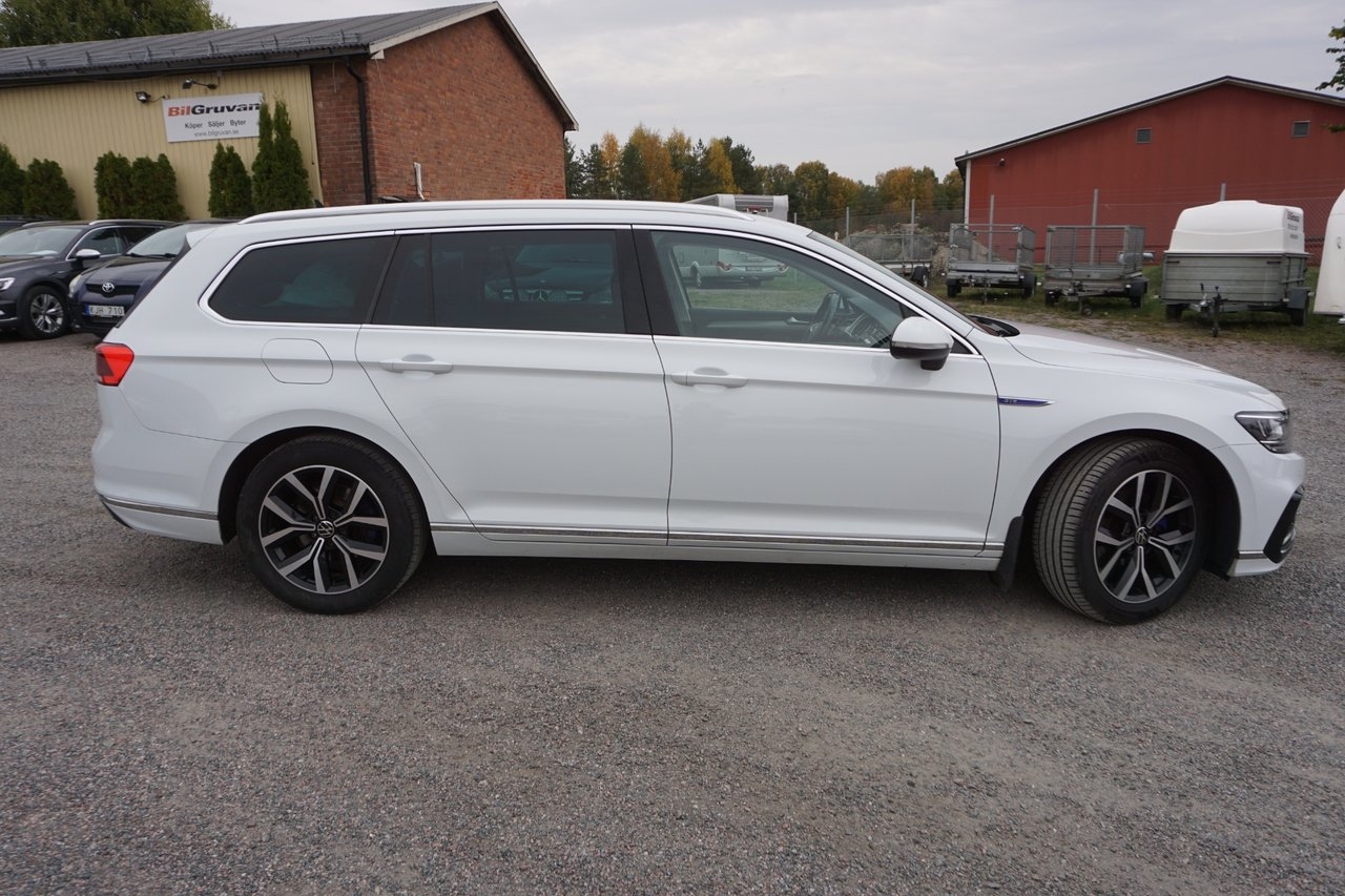 Volkswagen Passat 2023, bild 2/10