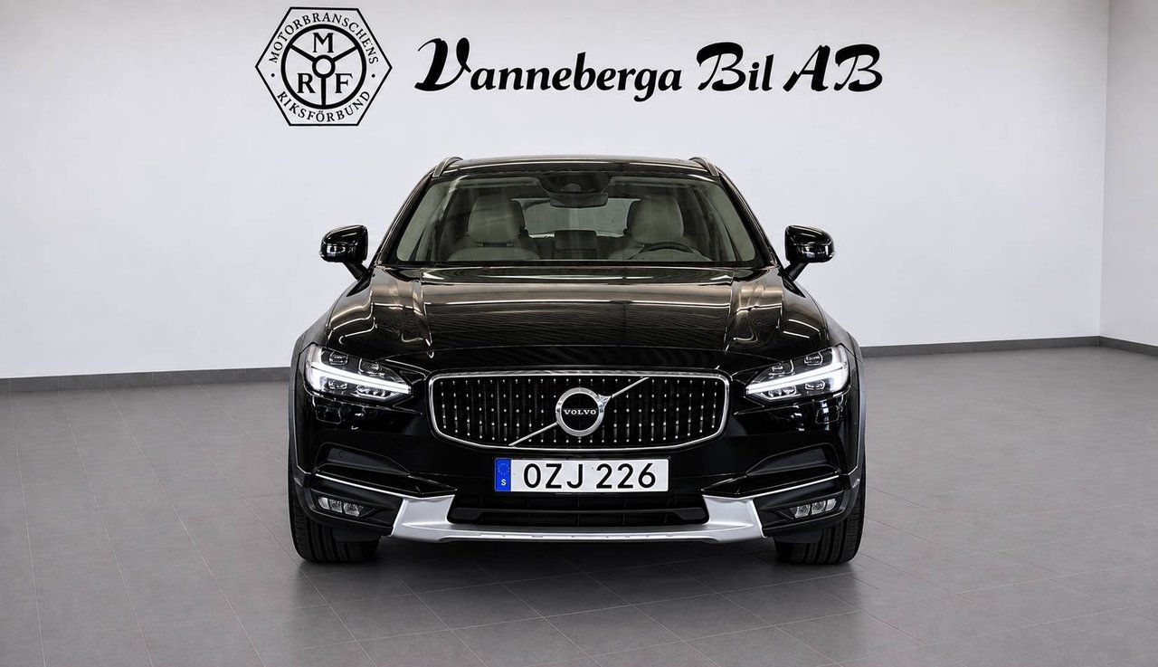 Volvo V90 Cross Country 2018, photo 2/7