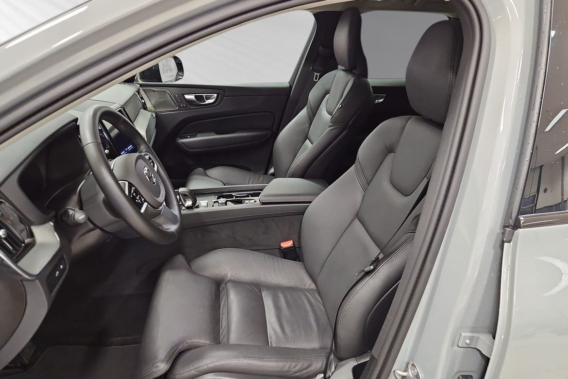 Volvo XC60 T6 Plus Dark Nordic Edition 2025, photo 7/10