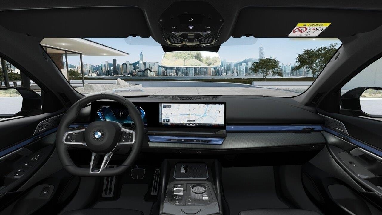 BMW 530 e xDrive Touring 2026, kuva 2/8