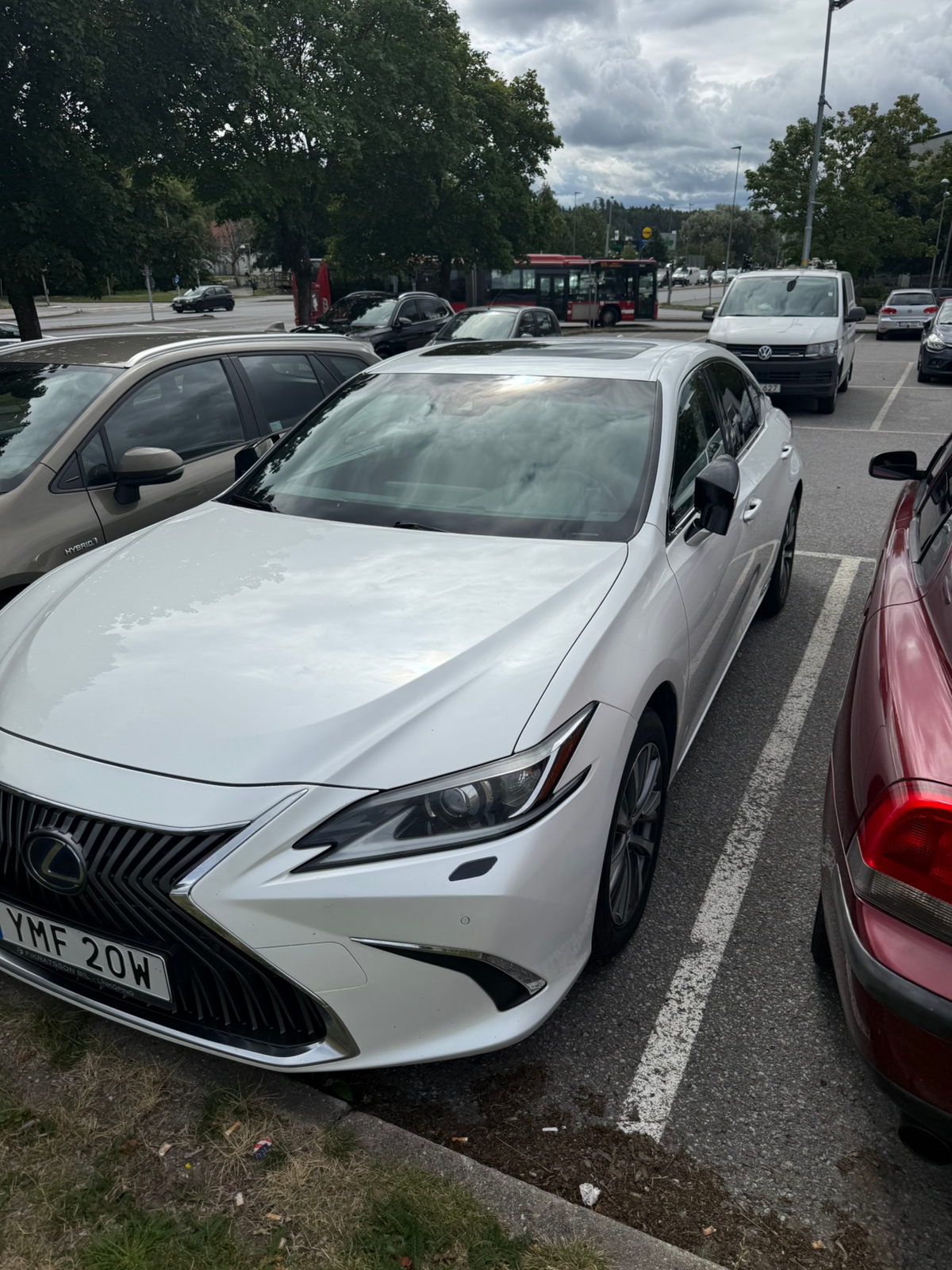 Lexus ES