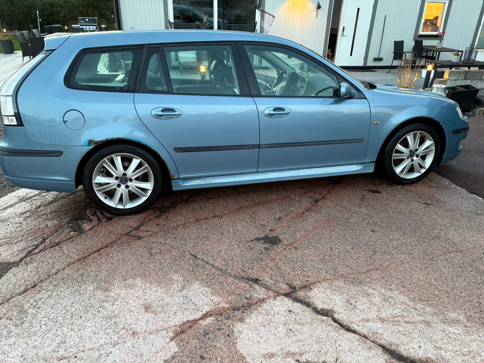 Saab 9-3 SportCombi 2.0 T Manuell 2007, bild 2/10