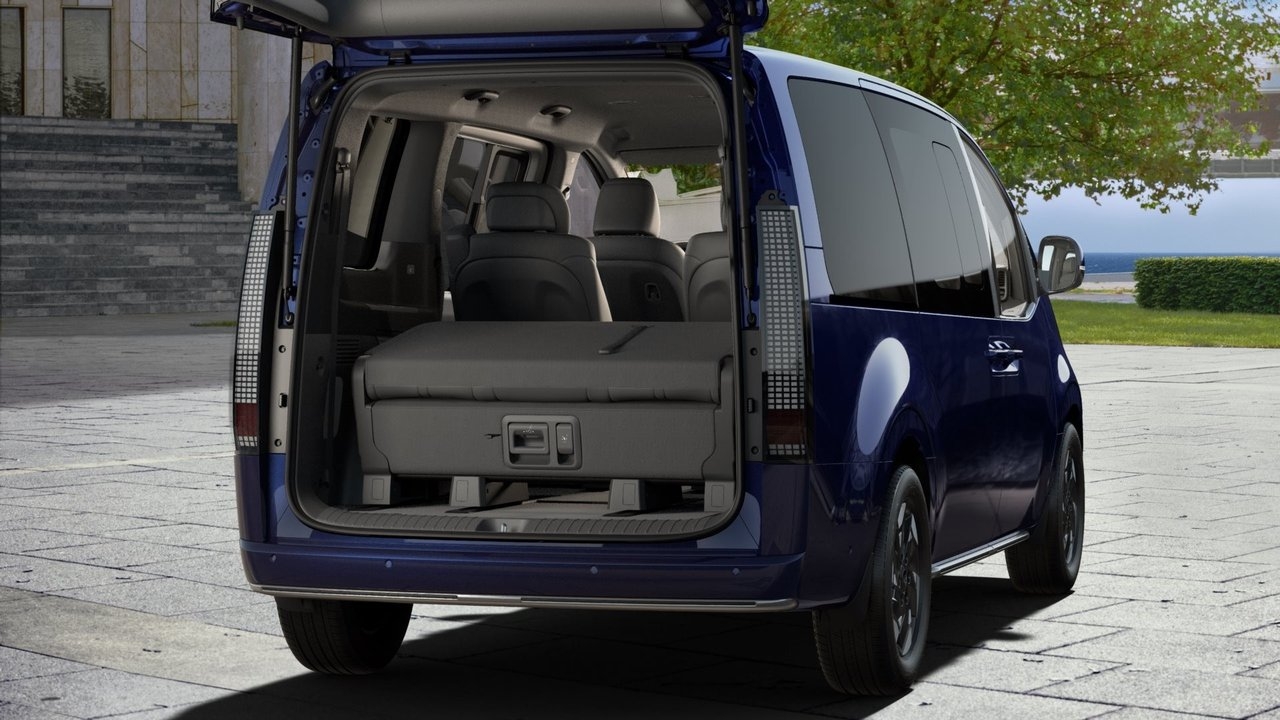 Hyundai Staria 2027, photo 7/10