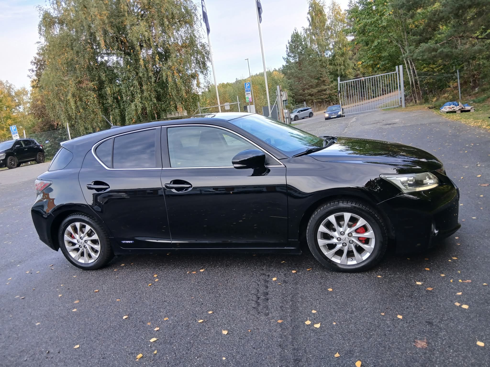 Lexus CT 200h 1.8 CVT 2011, kuva 3/6