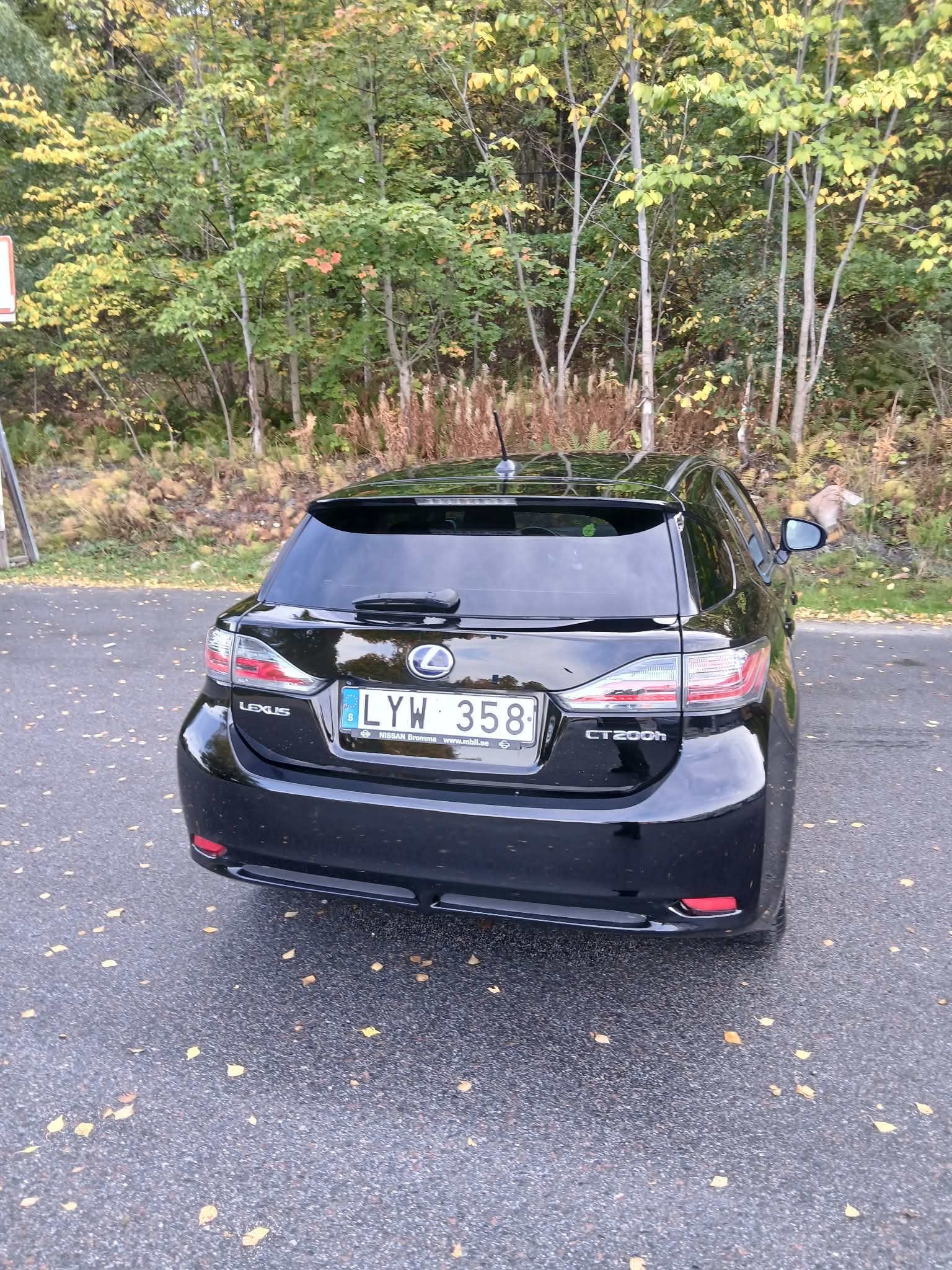 Lexus CT 200h 1.8 CVT 2011, kuva 5/6