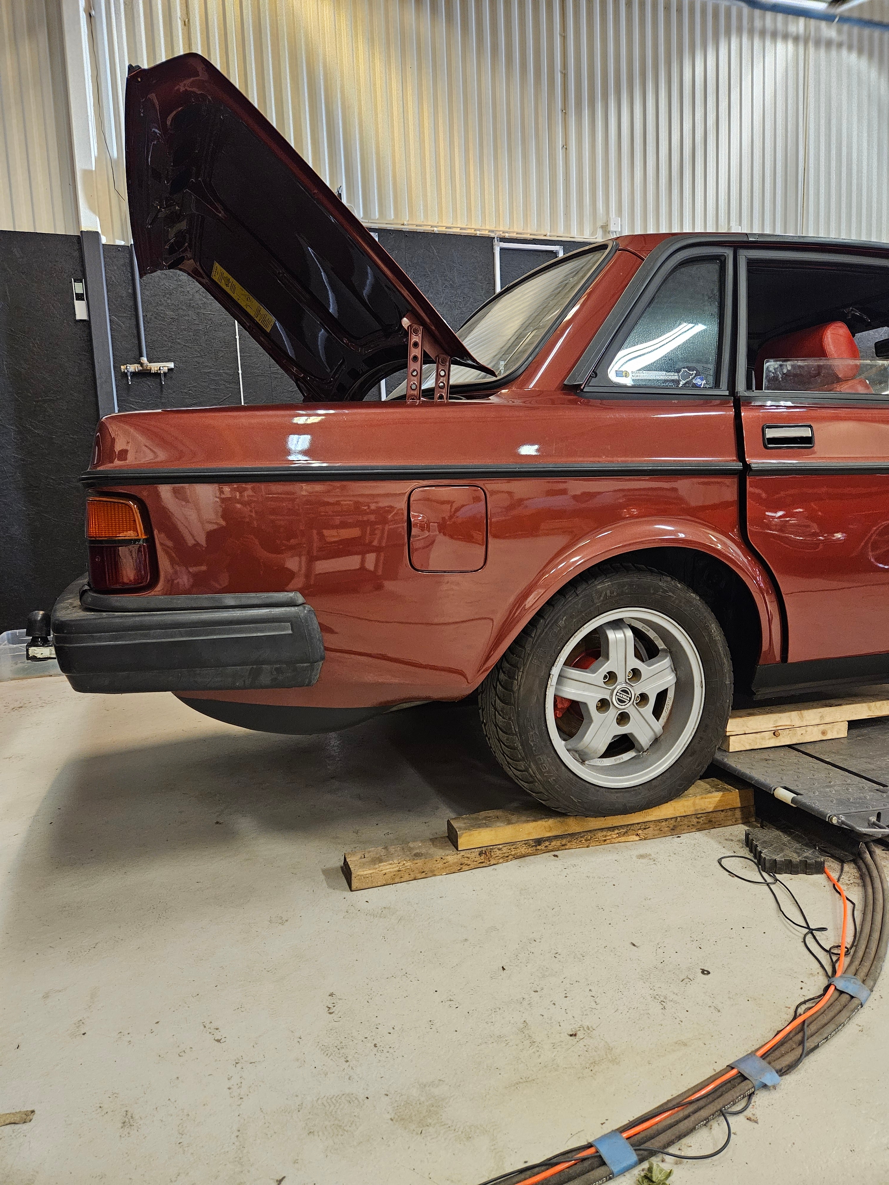 Volvo 244 turbo 1982, photo 2/10