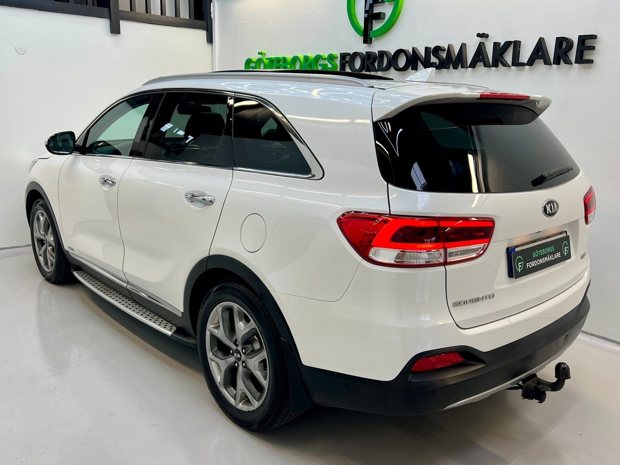 Kia Sorento 2.2 CRDi AWD Business 2016, bild 2/10
