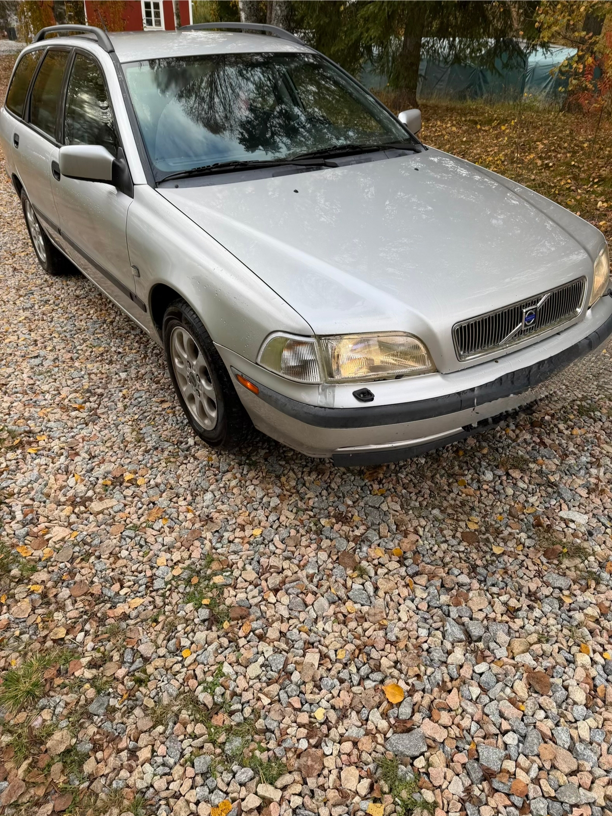 Volvo V40 1.8 Manuell 2000, kuva 2/9