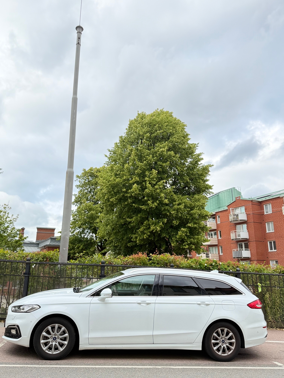 Ford Mondeo Kombi Hybrid E-CVT 2020, bild 5/10