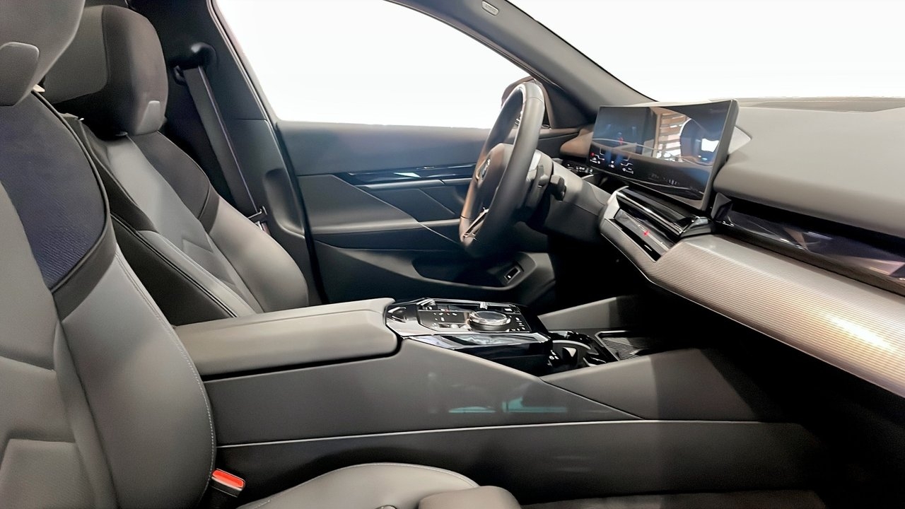 BMW 530 2026, bild 3/10