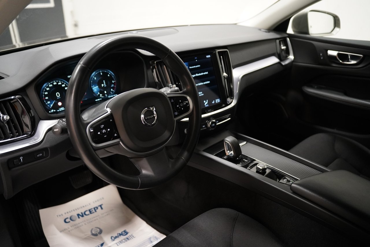 Volvo V60 Cross Country 2022, photo 6/10