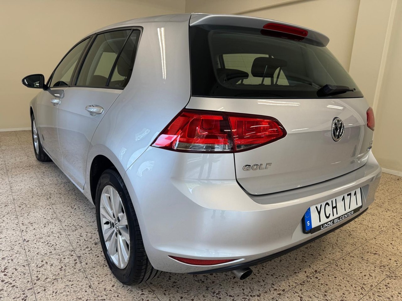 Volkswagen Golf 5-dörrar 1.2 TSI 110hk 2016, bild 3/10