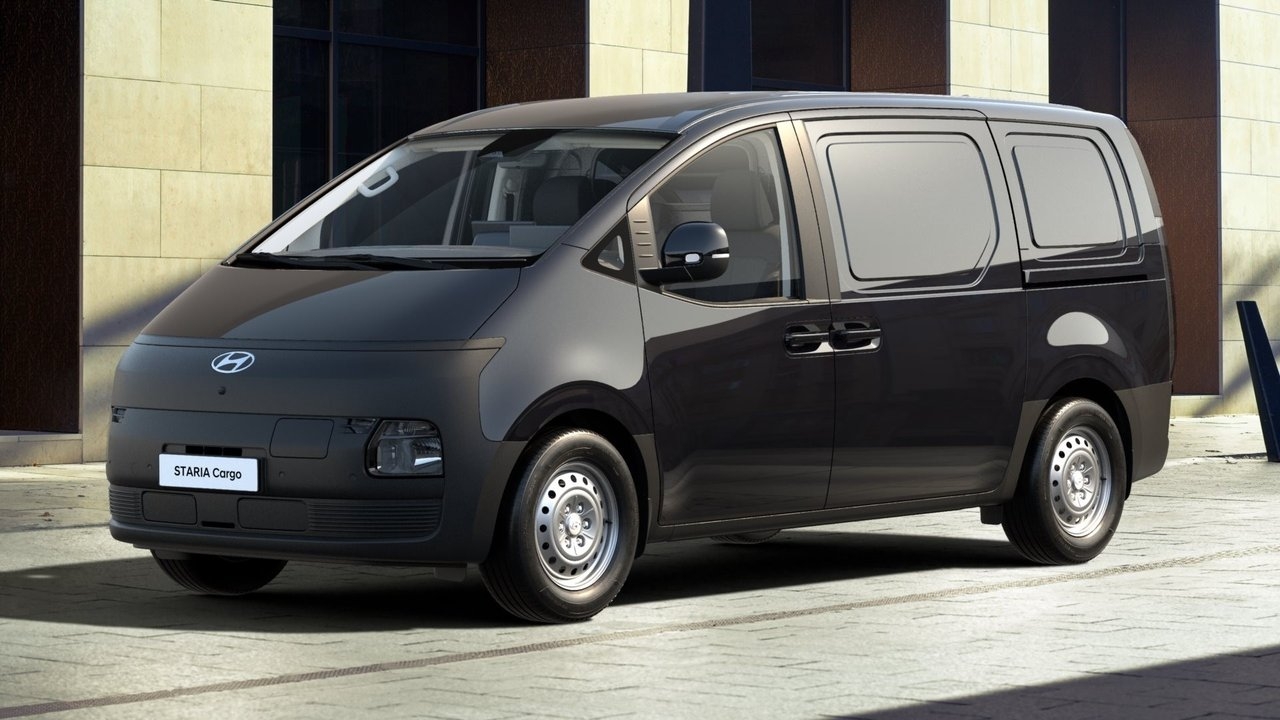 Hyundai Staria