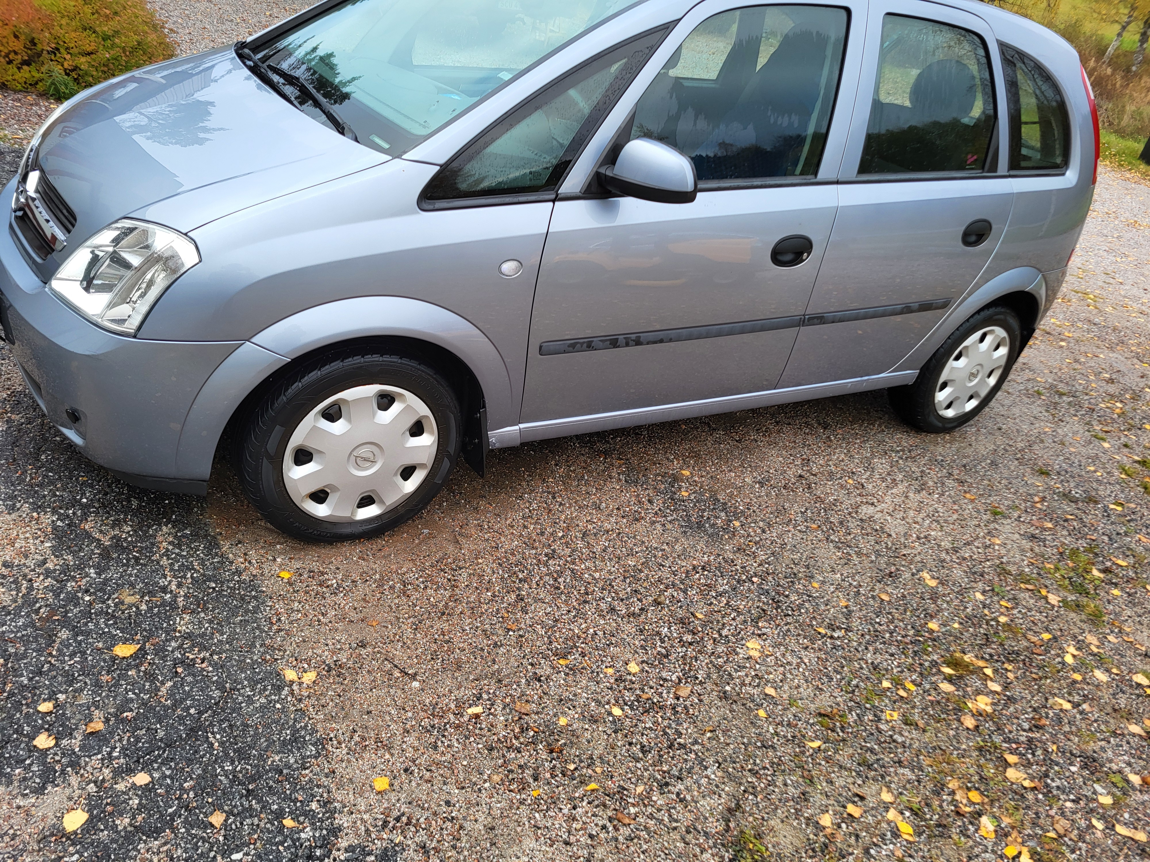 Opel Meriva 1.6 Manuell 2005, kuva 2/5