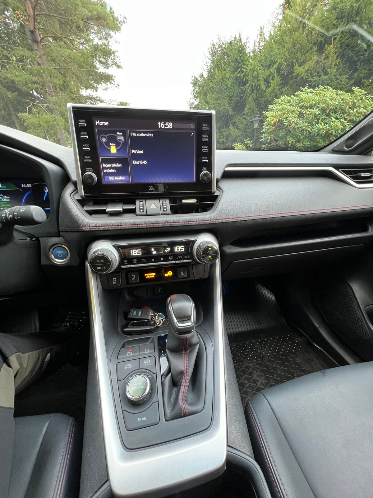 Toyota RAV4 Plug-in Hybrid E-CVT 2022, bild 7/8