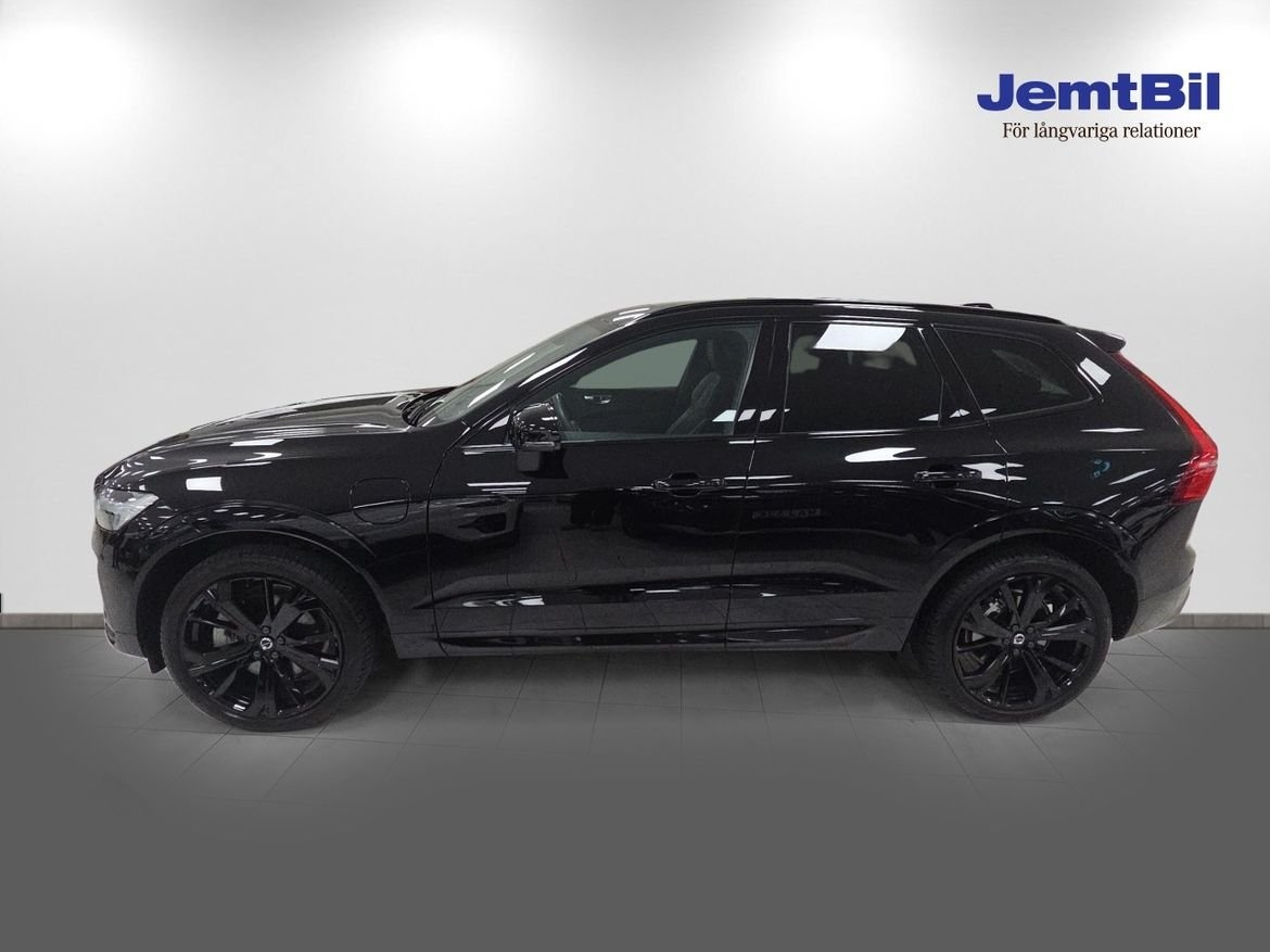 Volvo XC60 Plus Black edition, V-hjul 2025, bild 3/10