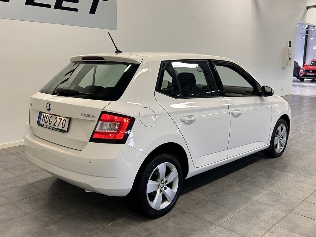 Skoda Fabia 1.2 TSI 90hk Style 2016, bild 5/10