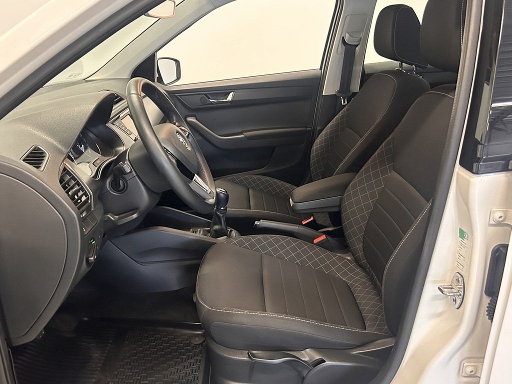 Skoda Fabia 1.2 TSI 90hk Style 2016, bild 7/10