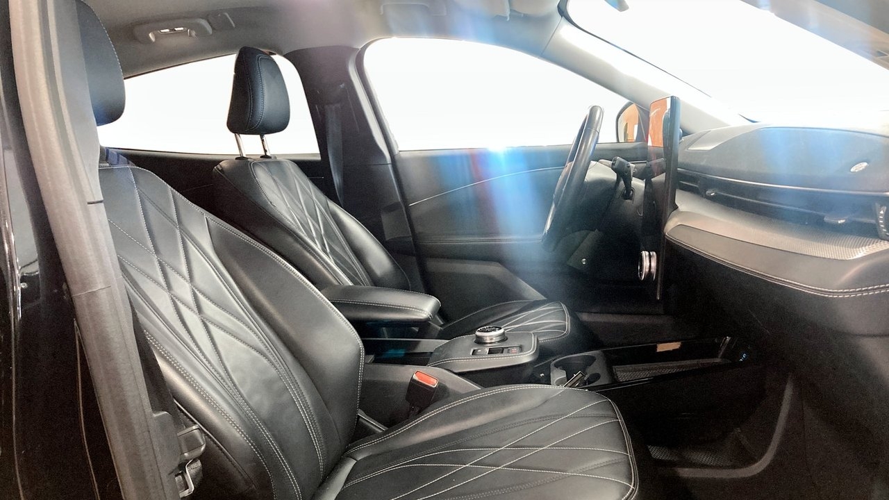 Ford Mustang Mach-E RWD 2021, bild 3/10